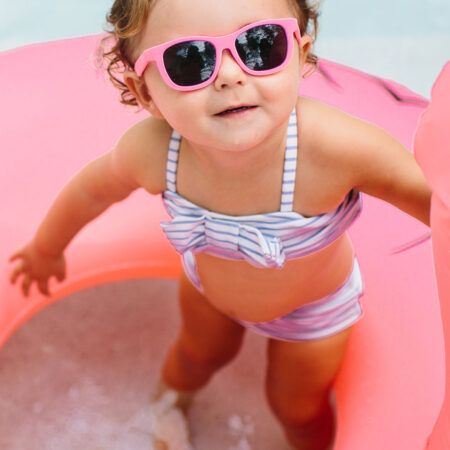 Солнечные очки Babiators Navigator Think Pink, 3-5