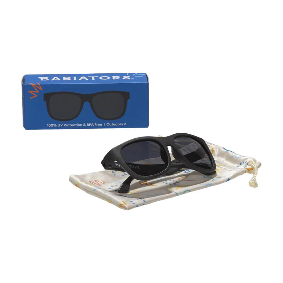 Солнечные очки Babiators Navigator Jet Black, 3-5